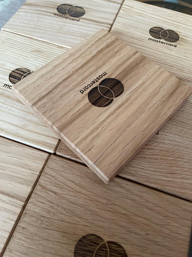 Laserové gravírování a řezání — 100W CO2 laser Forma Studio